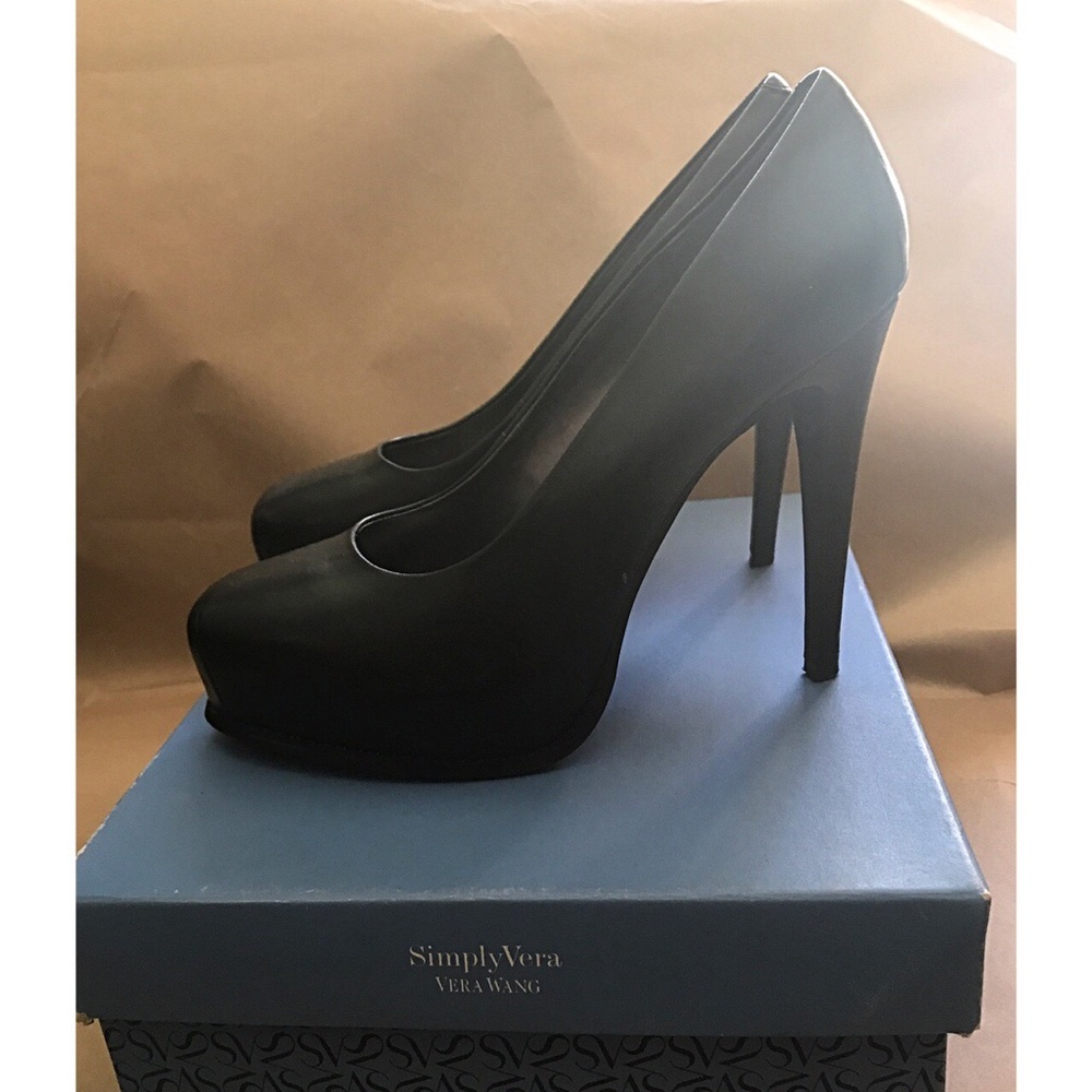 Simply Vera- Vera Wang for Kohls platform pumps
